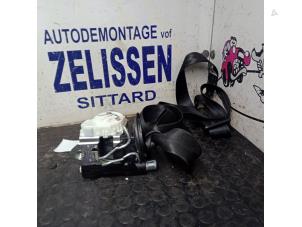 Used Front seatbelt, left Volkswagen Polo V (6R) 1.2 TDI 12V BlueMotion Price € 131,25 Margin scheme offered by Zelissen V.O.F. autodemontage