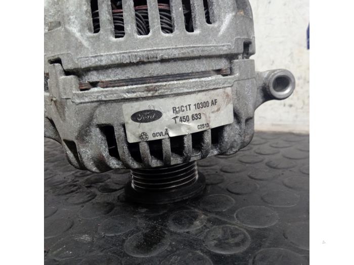 Dynamo van een Ford Transit 2.0 TDdi 16V 260S 2002