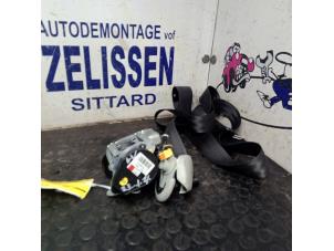 Used Front seatbelt, left Volkswagen Up! (121) 1.0 12V 75 Price € 152,25 Margin scheme offered by Zelissen V.O.F. autodemontage