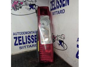 Używane Tylne swiatlo pozycyjne lewe Fiat Ducato (250) 2.2 D 100 Multijet Euro 4 Cena € 78,75 Procedura marży oferowane przez Zelissen V.O.F. autodemontage