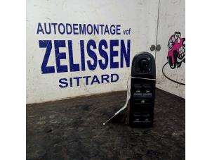 Używane Przelacznik elektrycznej szyby Volkswagen Golf VI (5K1) 1.4 TSI 122 16V Cena € 21,00 Procedura marży oferowane przez Zelissen V.O.F. autodemontage