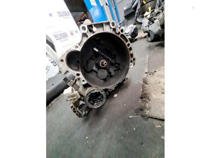 Gearbox from a Seat Arosa (6H1) 1.4i 2004
