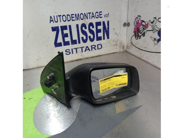 Rétroviseur extérieur droit d'un Opel Astra G (F08/48) 1.6 2002