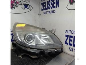 Używane Reflektor prawy Renault Grand Scénic II (JM) 2.0 16V Turbo Cena € 157,50 Procedura marży oferowane przez Zelissen V.O.F. autodemontage
