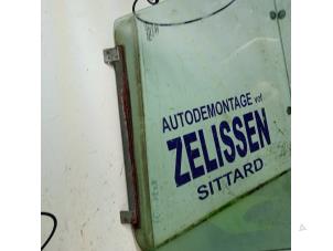 Używane Szyba drzwi prawych wersja 2-drzwiowa Ford Transit 2.0 TDdi 16V 260S Cena € 57,75 Procedura marży oferowane przez Zelissen V.O.F. autodemontage