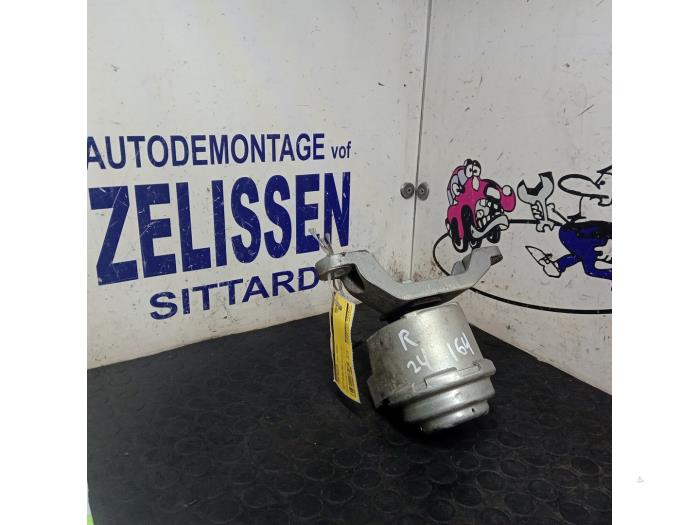Usagé Support moteur Ford Mondeo IV Wagon 2.0 16V Flexifuel Prix € 57,75 Règlement à la marge proposé par Zelissen V.O.F. autodemontage