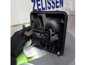 Used Door handle 2-door, left Citroen Jumper (U5/ZB) 2.0 HDi Price € 26,25 Margin scheme offered by Zelissen V.O.F. autodemontage