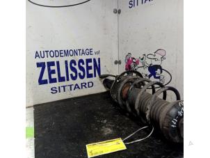 Used Front shock absorber rod, right Opel Agila (A) 1.2 16V Price € 31,50 Margin scheme offered by Zelissen V.O.F. autodemontage