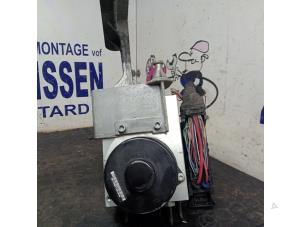 Used ABS pump Mercedes C-Klasse Price € 99,75 Margin scheme offered by Zelissen V.O.F. autodemontage