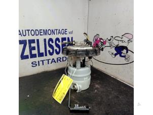 Used Petrol pump Citroen C4 Coupé (LA) 1.6 16V Price € 63,00 Margin scheme offered by Zelissen V.O.F. autodemontage