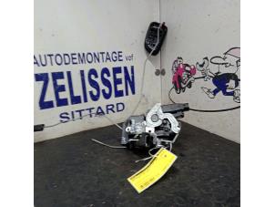 Gebrauchte Türschlossmechanik 4-türig links vorne Kia Picanto (BA) 1.0 12V Preis € 52,50 Margenregelung angeboten von Zelissen V.O.F. autodemontage