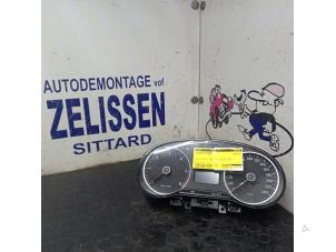 Usagé Instrument de bord Volkswagen Polo V (6R) 1.2 TDI 12V BlueMotion Prix € 84,00 Règlement à la marge proposé par Zelissen V.O.F. autodemontage