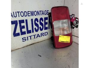 Usados Luz trasera derecha Volkswagen Caddy III (2KA,2KH,2CA,2CH) 2.0 SDI Precio € 31,50 Norma de margen ofrecido por Zelissen V.O.F. autodemontage
