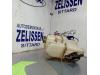 Front windscreen washer reservoir from a Volvo XC70 (SZ), 2000 / 2007 XC70 2.4 T 20V, SUV, Petrol, 2.435cc, 147kW (200pk), 4x4, B5244T3, 2000-03 / 2002-09, SZ58 2000