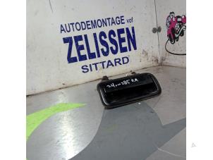 Usados Manija de puerta de 4 puertas derecha detrás Opel Frontera (6B) 2.2i 16V Precio € 26,25 Norma de margen ofrecido por Zelissen V.O.F. autodemontage