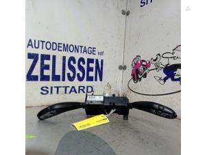 Usagé Commodo d'essuie glace Volkswagen Polo V (6R) 1.2 TDI 12V BlueMotion Prix € 52,50 Règlement à la marge proposé par Zelissen V.O.F. autodemontage