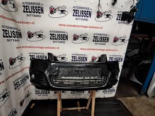 Używane Zderzak przedni Opel Zafira (M75) 1.6 16V Cena € 157,50 Procedura marży oferowane przez Zelissen V.O.F. autodemontage