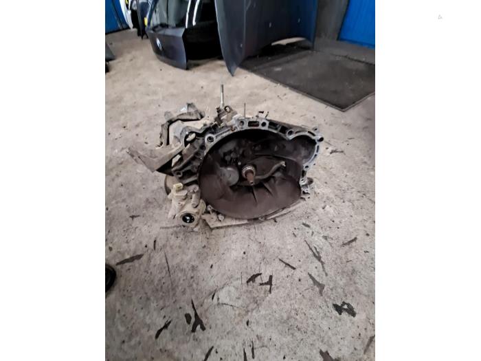 Getriebe van een Fiat Scudo (220Z) 1.9 D 2003