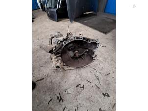 Getriebe van een Fiat Scudo (220Z) 1.9 D 2003