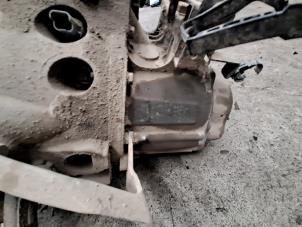 Getriebe van een Fiat Scudo (220Z) 1.9 D 2003