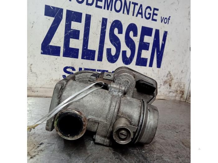 Gebrauchte Drosselklappengehäuse BMW 7 serie (E65/E66/E67) 730d 24V Preis € 68,25 Margenregelung angeboten von Zelissen V.O.F. autodemontage