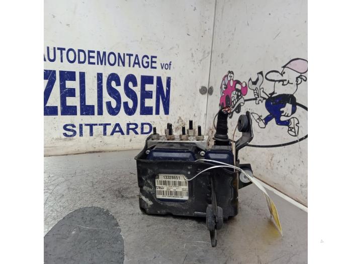 Usagé Pompe ABS Opel Insignia Sports Tourer 1.6 Turbo 16V Ecotec Prix € 157,50 Règlement à la marge proposé par Zelissen V.O.F. autodemontage