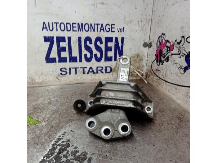 Used Engine mount Opel Insignia Sports Tourer 1.6 Turbo 16V Ecotec Price € 31,50 Margin scheme offered by Zelissen V.O.F. autodemontage