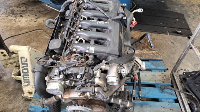 Used Engine BMW 7 serie (E65/E66/E67) Price € 2.500,00 Margin scheme offered by Zelissen V.O.F. autodemontage