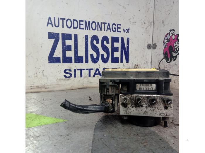 Begagnade ABS-pump Seat Ibiza IV (6J5) 1.4 16V Pris € 105,00 Marginaltabell erbjuds av Zelissen V.O.F. autodemontage