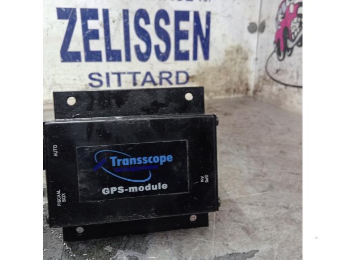 Używane Modul GPS Fiat Doblo Cargo (223) 1.9 JTD Multijet Cena € 31,50 Procedura marży oferowane przez Zelissen V.O.F. autodemontage