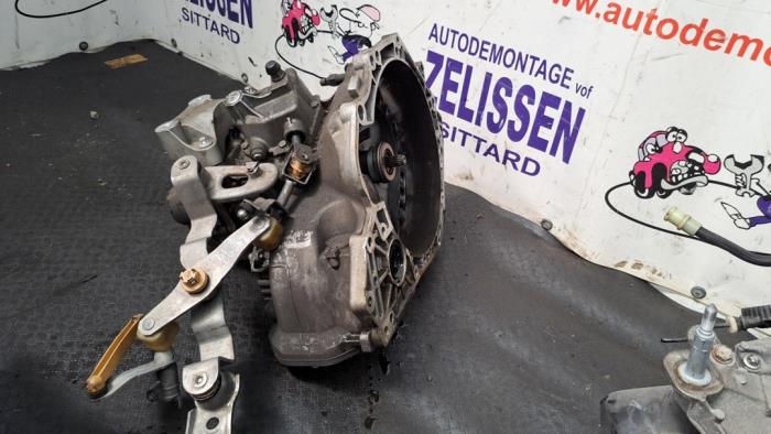 Gebrauchte Getriebe Opel Corsa E 1.4 16V Preis € 498,75 Margenregelung angeboten von Zelissen V.O.F. autodemontage