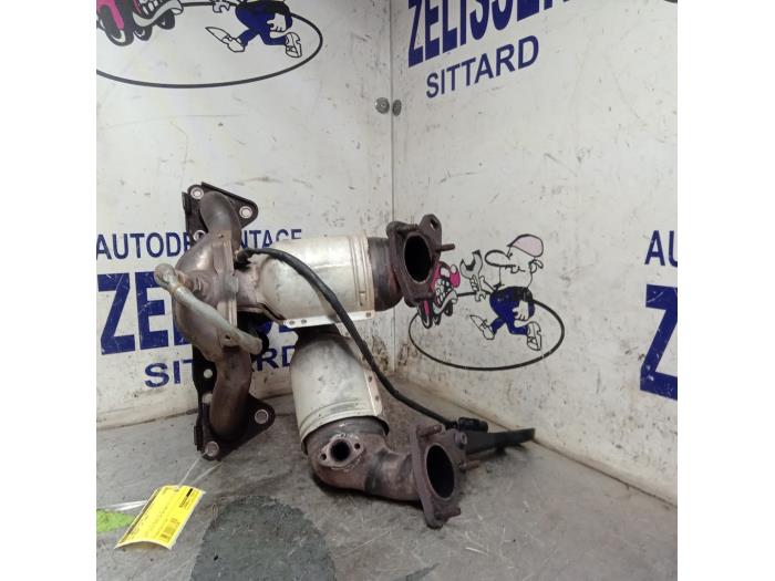Gebrauchte Abgaskrümmer + Katalysator Volkswagen Passat Variant (3C5) 2.0 FSI 16V Preis auf Anfrage angeboten von Zelissen V.O.F. autodemontage