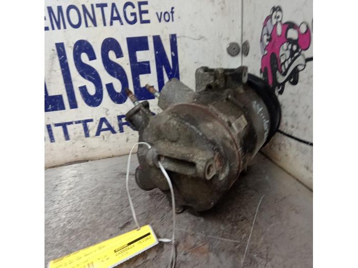 Usagé Compresseur de clim Dodge Caliber 2.0 16V Prix € 183,75 Règlement à la marge proposé par Zelissen V.O.F. autodemontage