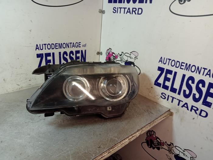 Używane Reflektor lewy BMW 7 serie (E65/E66/E67) 730d,Ld 3.0 24V Cena € 414,75 Procedura marży oferowane przez Zelissen V.O.F. autodemontage