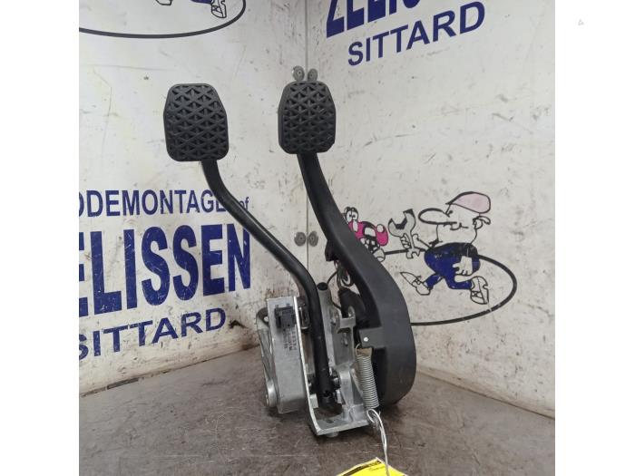 Gebrauchte Pedale Set BMW 3 serie Touring (E91) 320i 16V Preis € 57,75 Margenregelung angeboten von Zelissen V.O.F. autodemontage