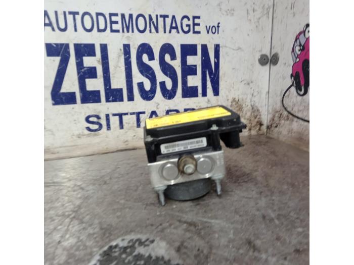 Used ABS pump Fiat Bravo (198A) 1.4 16V Price € 99,75 Margin scheme offered by Zelissen V.O.F. autodemontage