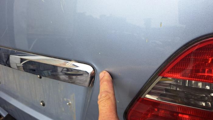 Heckklappe van een Mercedes-Benz B (W245) 2.0 B-200 16V 2006