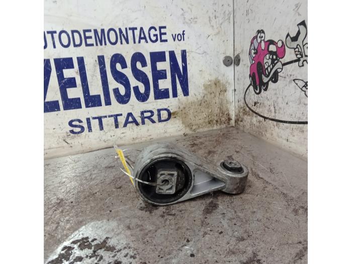 Used Engine mount Ford Transit Connect 1.8 TDCi 75 Price € 31,50 Margin scheme offered by Zelissen V.O.F. autodemontage