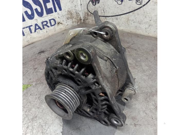 Gebrauchte Dynamo Volkswagen Touran (1T1/T2) 1.6 FSI 16V Preis € 36,75 Margenregelung angeboten von Zelissen V.O.F. autodemontage