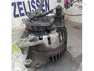 Dynamo van een Volkswagen Touran (1T1/T2) 1.6 FSI 16V 2003