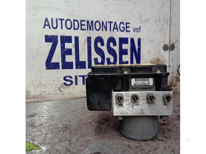 Begagnade ABS-pump Peugeot 308 (4A/C) 1.6 VTI 16V Pris € 204,75 Marginaltabell erbjuds av Zelissen V.O.F. autodemontage