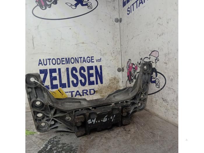 Used Engine mount BMW 5 serie (E60) 530i 24V Price € 47,25 Margin scheme offered by Zelissen V.O.F. autodemontage