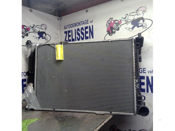 Used Radiator Mercedes E Estate (S212) E-200 CDI 16V BlueEfficiency,BlueTEC Price € 141,75 Margin scheme offered by Zelissen V.O.F. autodemontage