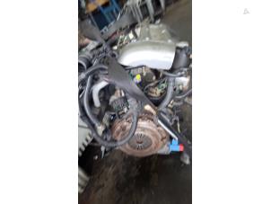 Motor van een Peugeot 206 CC (2D) 2.0 16V 2001