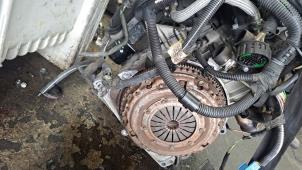 Motor van een Peugeot 206 CC (2D) 2.0 16V 2001