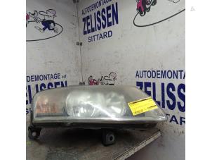 Used Headlight, right Audi A6 Avant (C6) 2.4 V6 24V Price € 141,75 Margin scheme offered by Zelissen V.O.F. autodemontage