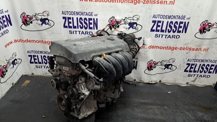 Usagé Moteur Toyota Avensis Wagon (T25/B1E) 1.8 16V VVT-i Prix € 1.575,00 Règlement à la marge proposé par Zelissen V.O.F. autodemontage