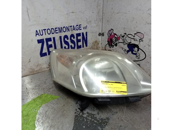 Używane Reflektor prawy Citroen Nemo (AA) 1.4 HDi 70 Cena € 42,00 Procedura marży oferowane przez Zelissen V.O.F. autodemontage