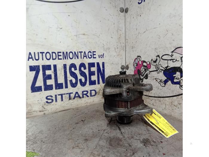 Begagnade Dynamo Nissan Qashqai (J10) 2.0 16V Pris € 42,00 Marginaltabell erbjuds av Zelissen V.O.F. autodemontage