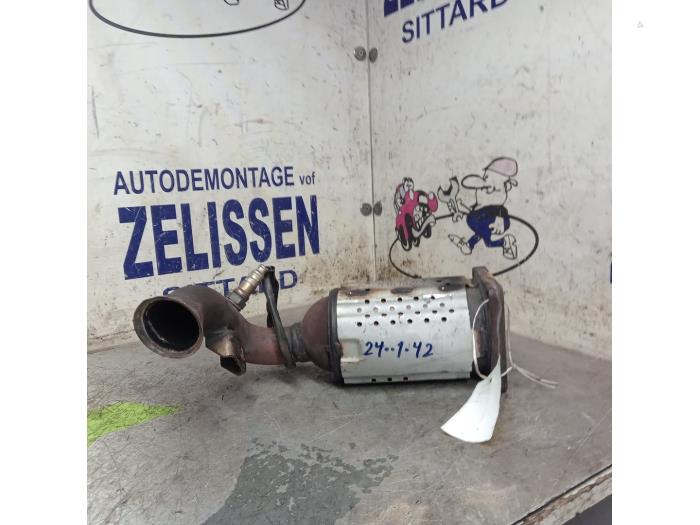 Używane Katalizator Citroen C4 Berline (LC) 1.4 16V Cena € 175,00 Procedura marży oferowane przez Zelissen V.O.F. autodemontage